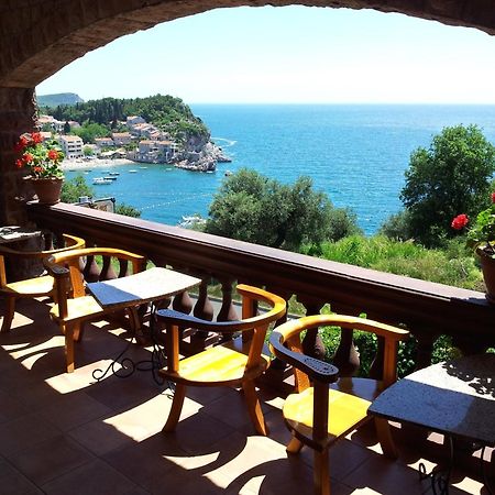 Villa Sara Guesthouse Светі-Стефан Екстер'єр фото