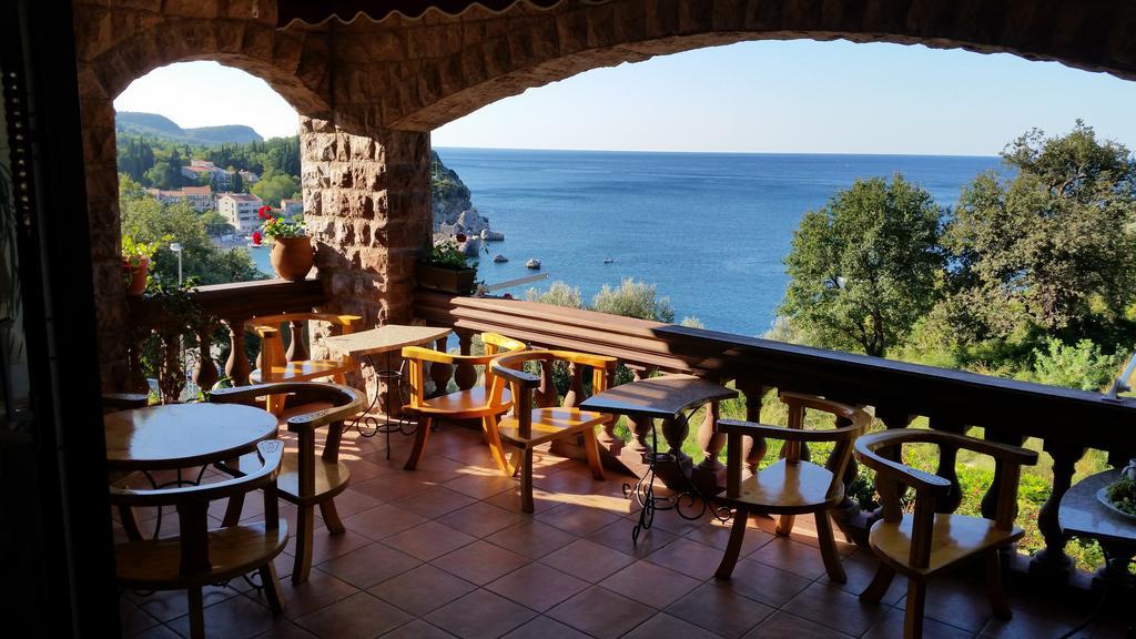 Villa Sara Guesthouse Светі-Стефан Екстер'єр фото