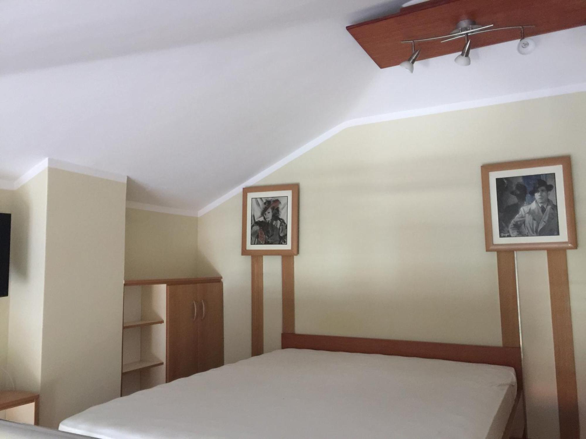 Villa Sara Guesthouse Светі-Стефан Номер фото