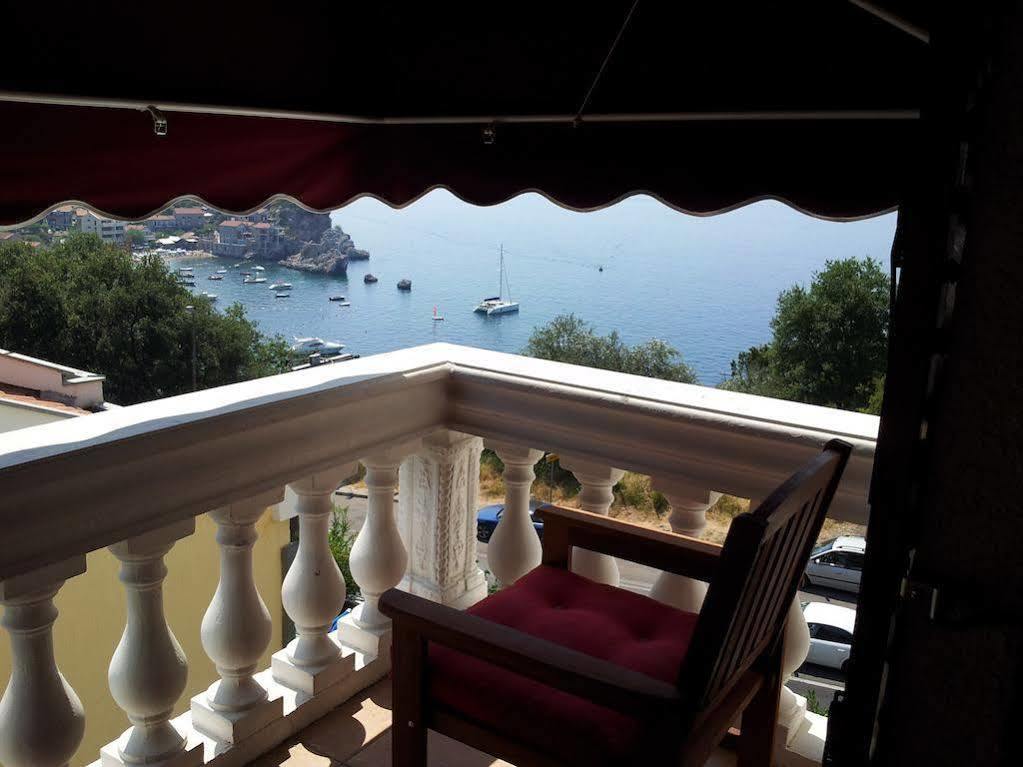 Villa Sara Guesthouse Светі-Стефан Екстер'єр фото